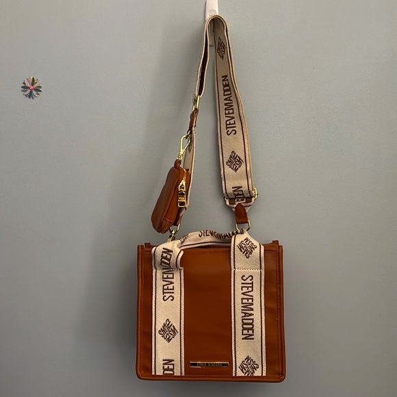 ⭐️Host Pick ⭐️ Steve Madden Bwebber Convertible Bag True Cognac - Picture 2 of 14